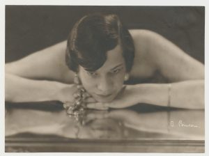 Tilla Durieux Porträt-Aufnahme, Fotograf Alex Binder, Berlin, 1925 - 1927 Akademie der Künste [AdK], Berlin, Tilla-Durieux-Archiv 248_005